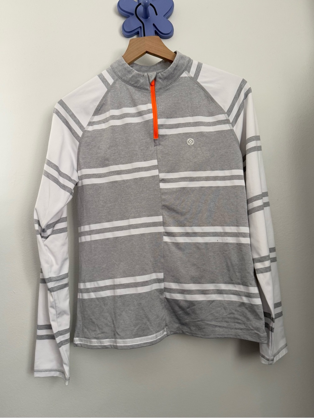 G/Fore Women Medium Golf Offset Stripe 1/4 Zip Top Grey White Outdoor Pickelball